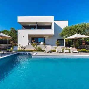 Apartament Crowonder Sun Dance With Heated Swimming Pool Seaview And Garden